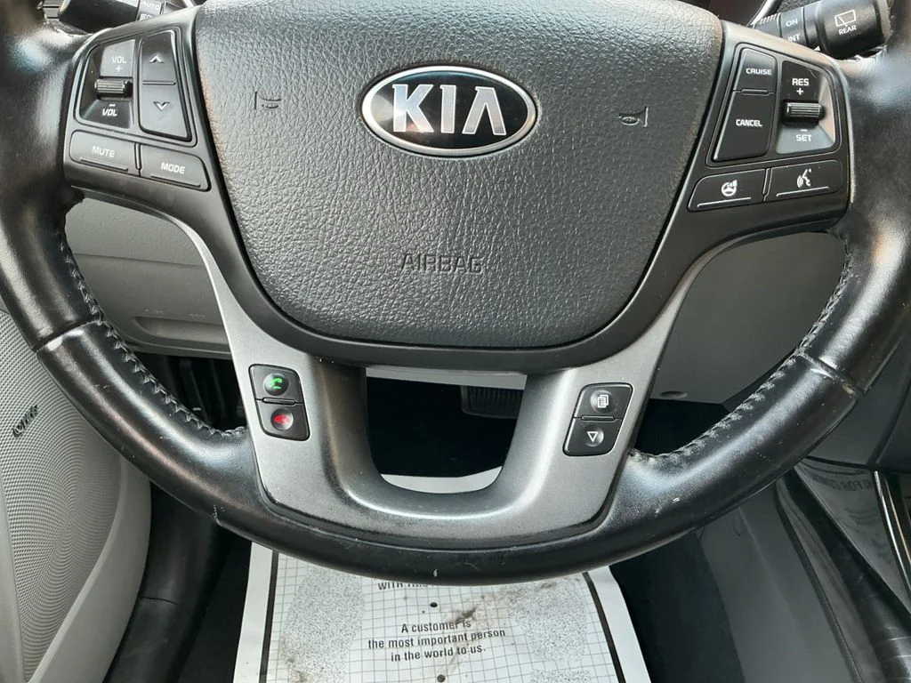Used 2014 Silver Kia SX image 19