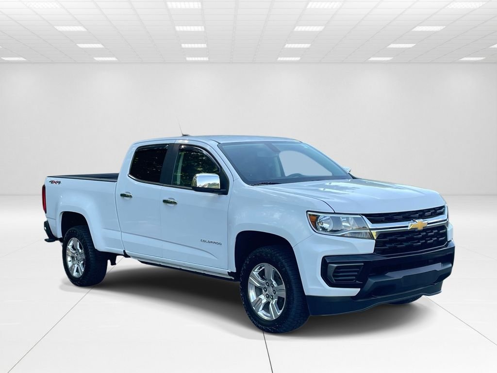 Used 2022 White Chevrolet LT image 1