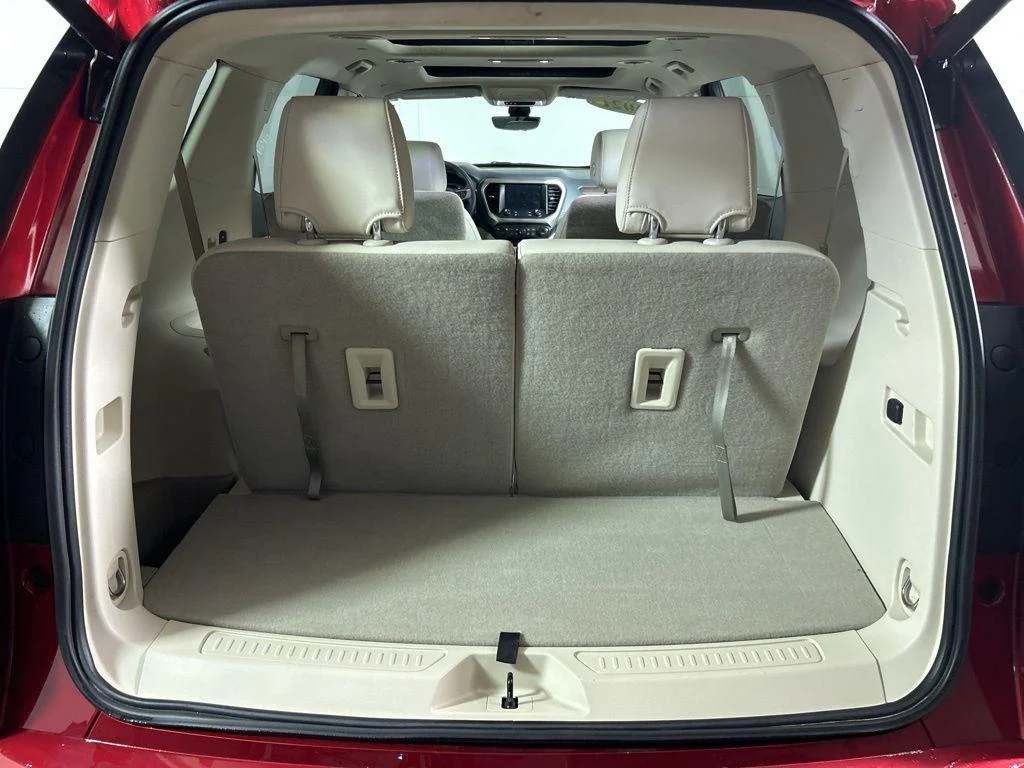 Used 2021 Cayenne Red GMC Denali image 7