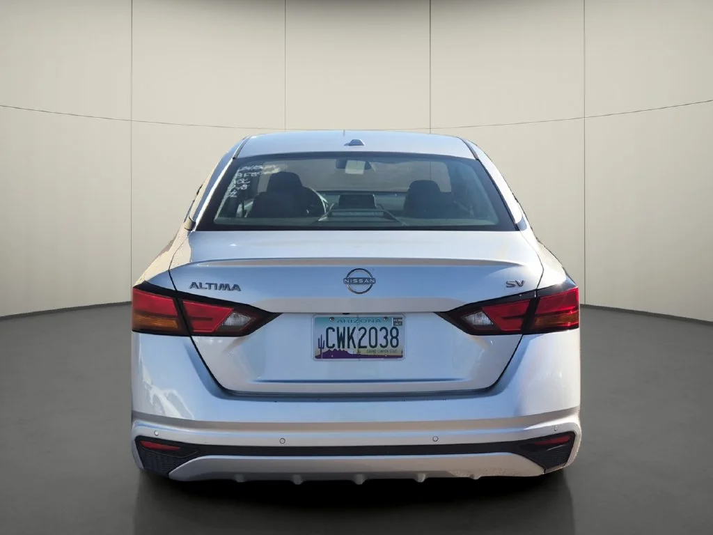 Used 2024 Silver Nissan 2.5 SV image 6