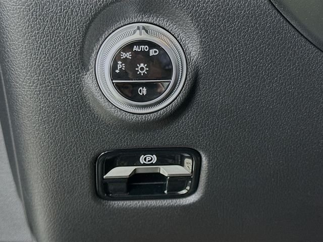 New 2026 Cirrus Silver Metallic Mercedes-Benz C 300 image 10
