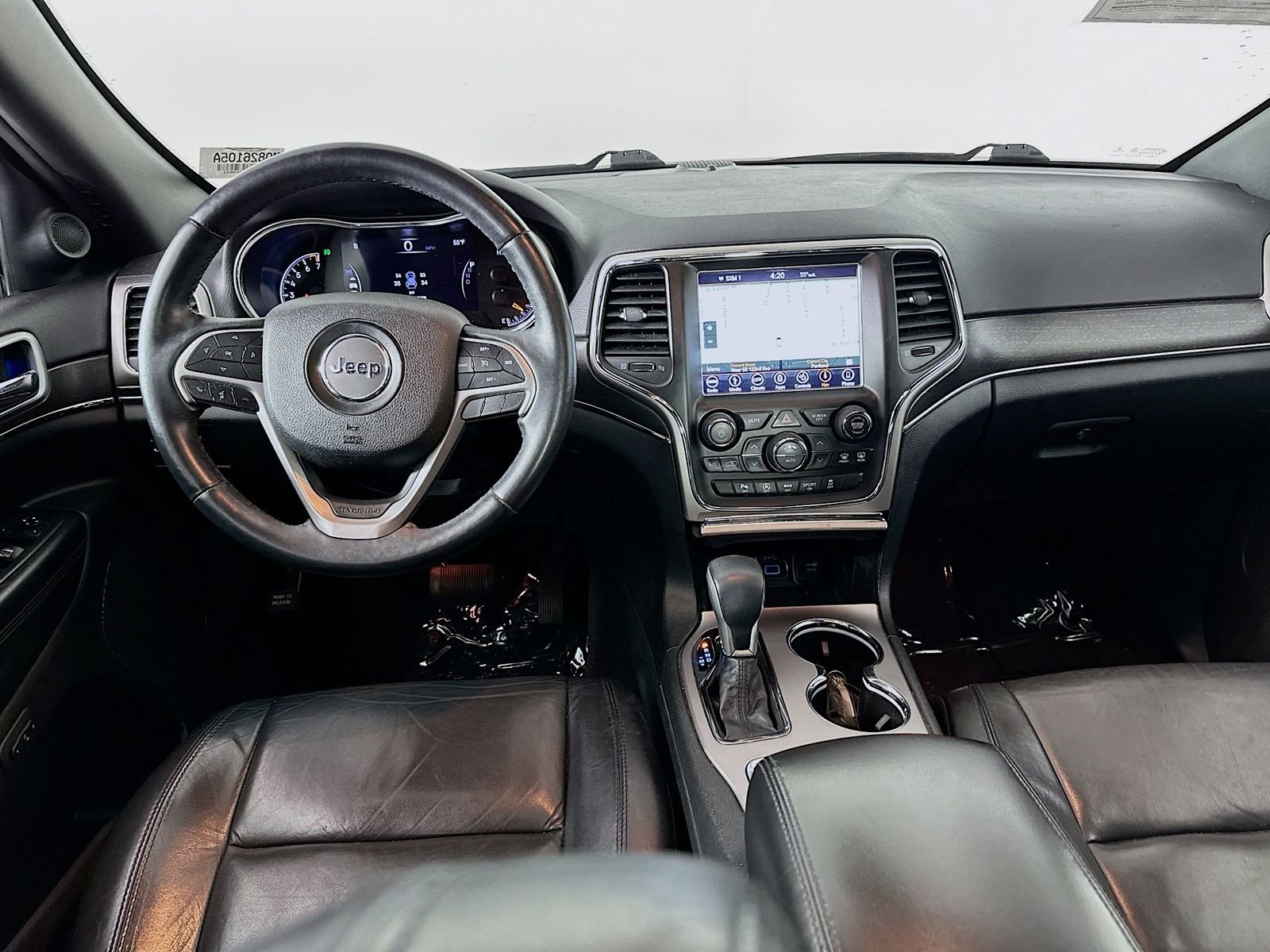 Used 2018 Diamond Black Jeep Limited image 22