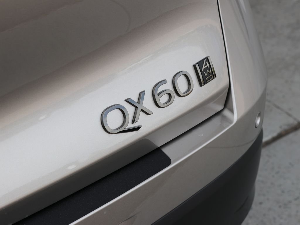 New 2026 2T WARM TITN INFINITI Autograph AWD image 36