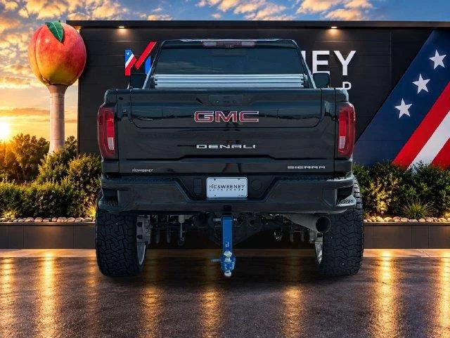Used 2021 Onyx Black GMC Denali image 4