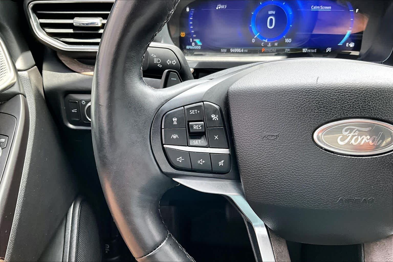 Used 2020 Magnetic Ford Platinum image 24