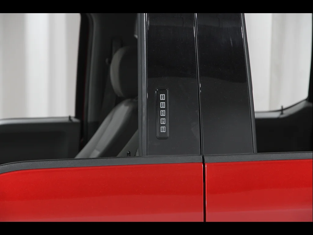 Used 2020 Rapid Red Metallic Tinted Clearcoat Ford XLT image 4