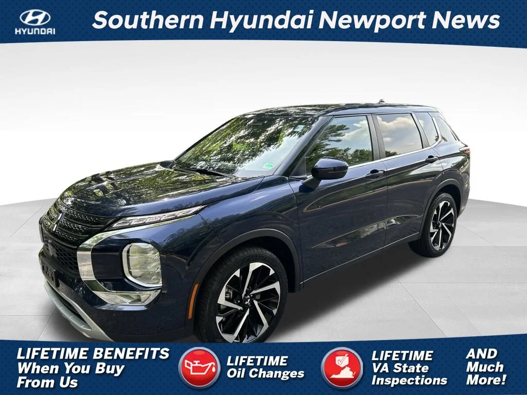 Used 2024 Black Mitsubishi SE image 1