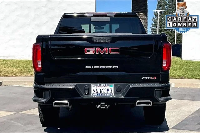 Used 2022 Onyx Black GMC AT4 image 4