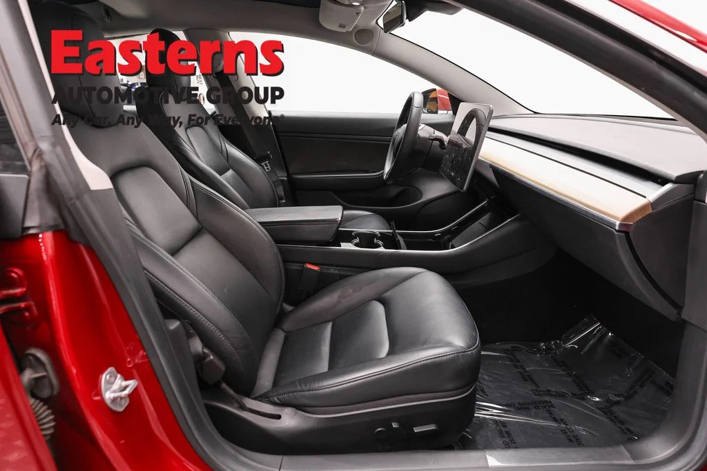 Used 2019 Red Tesla Long Range image 17