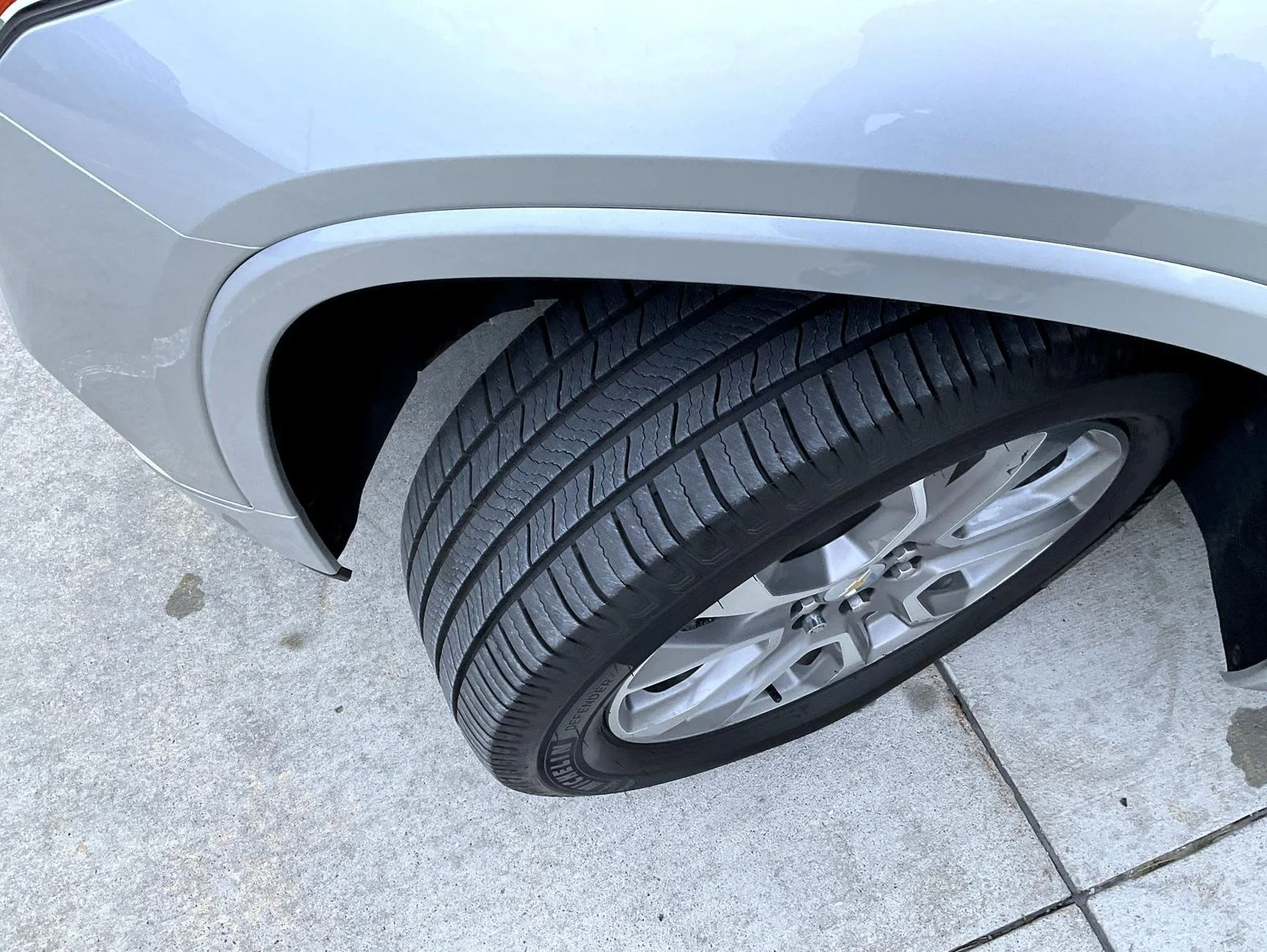 Used 2021 Silver Chevrolet Premier image 25