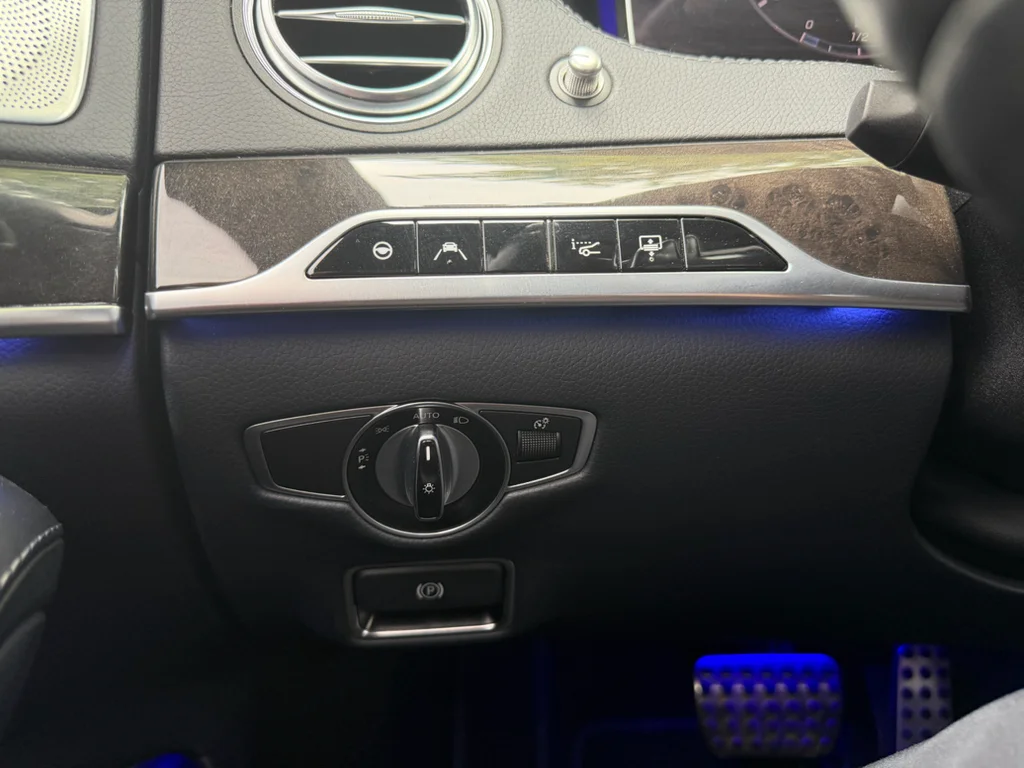 Used 2019 Iridium Silver Metallic Mercedes-Benz S560 4MATIC® image 26
