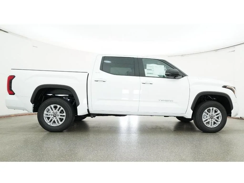 New 2026 Ice Cap Toyota SR5 image 34