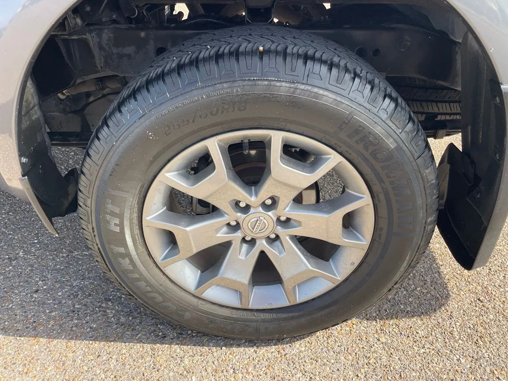 Used 2021 Gray Nissan SV image 17