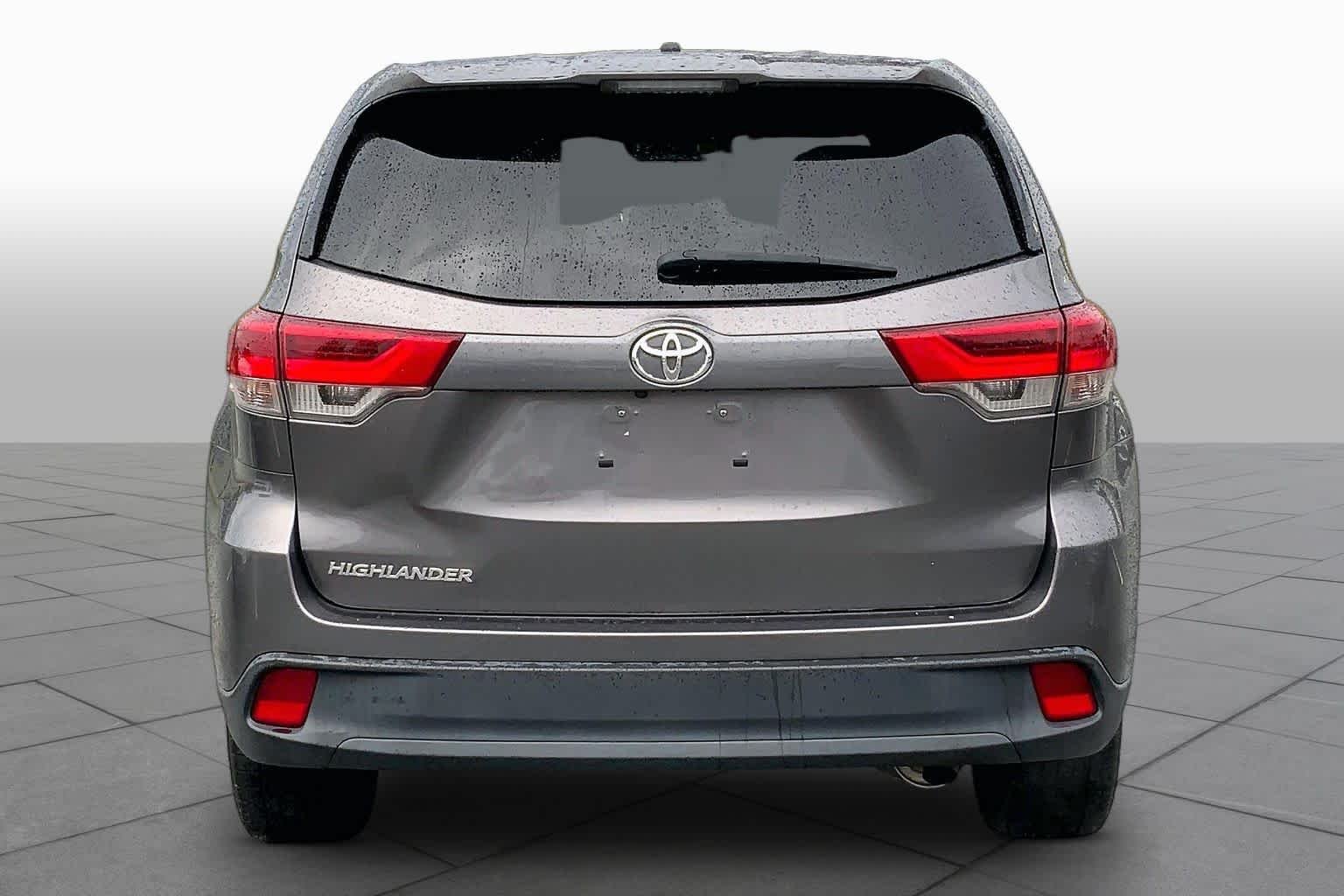 Used 2019 Predawn Gray Mica Toyota LE image 5