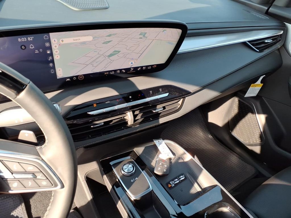 New 2026 Iridescent White Tricoat Buick Avenir image 8