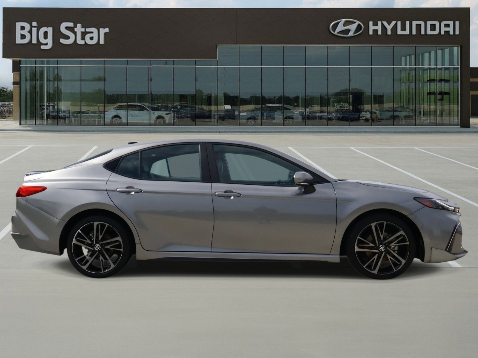 Used 2025 Heavy Metal Toyota XSE image 5