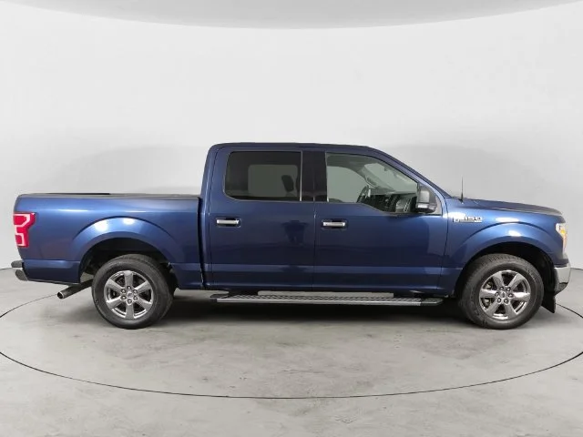 Used 2018 Blue Ford XLT image 4