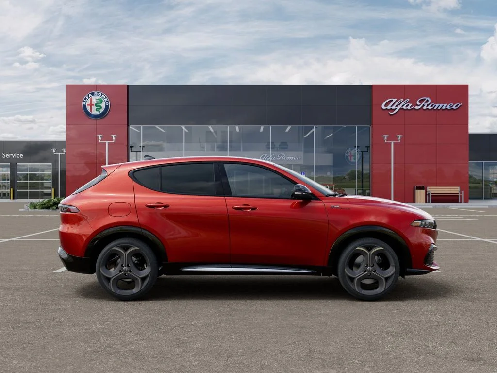 New 2026 Rosso Brera (Red) Exterior Paint Alfa Romeo Sport Speciale image 21