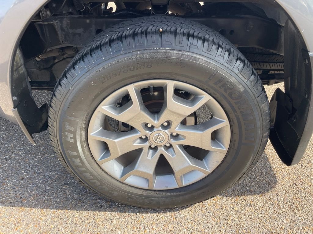 Used 2021 Gray Nissan SV image 17
