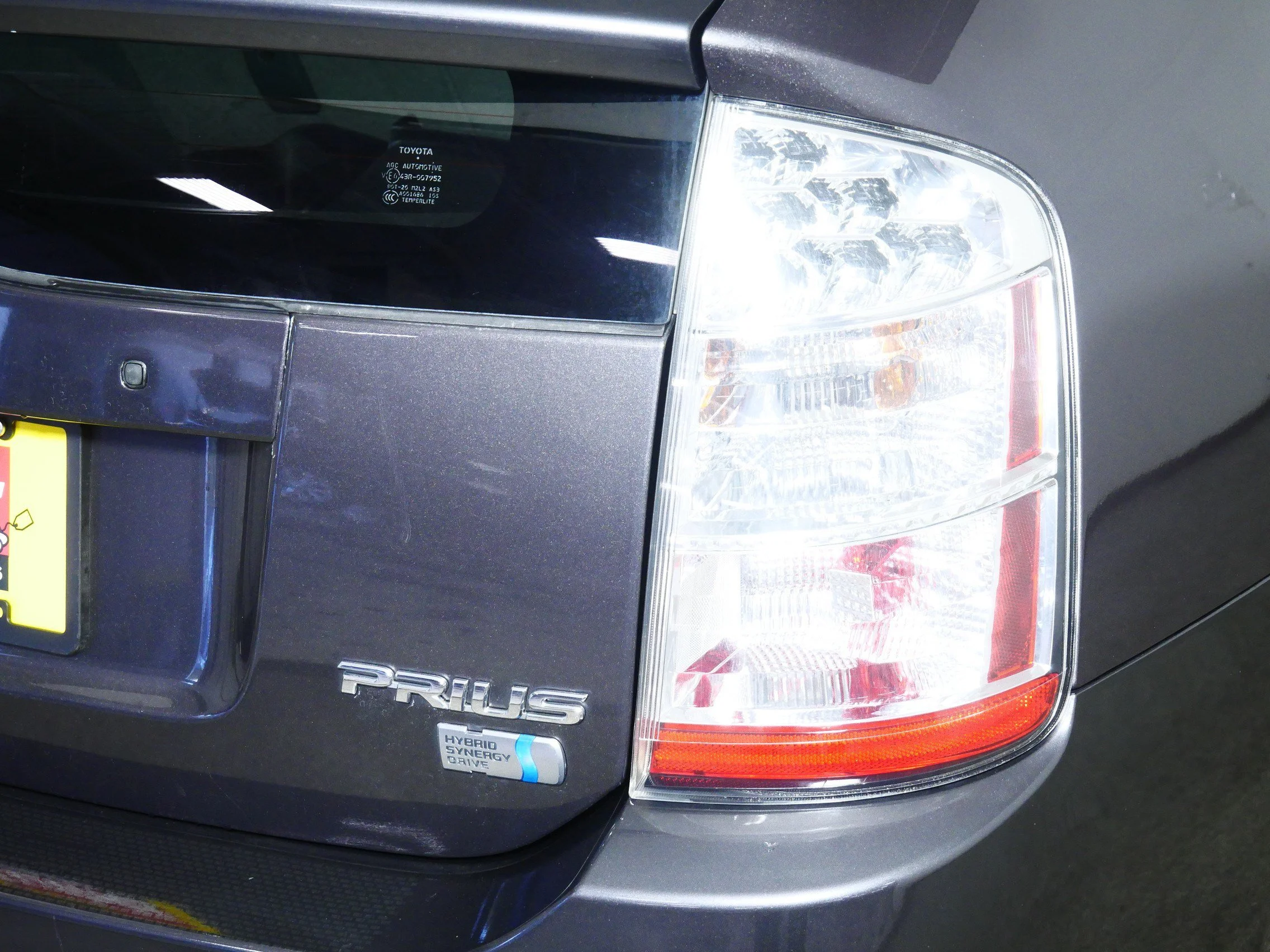 Used 2009 Magnetic Gray Metallic Toyota  image 17