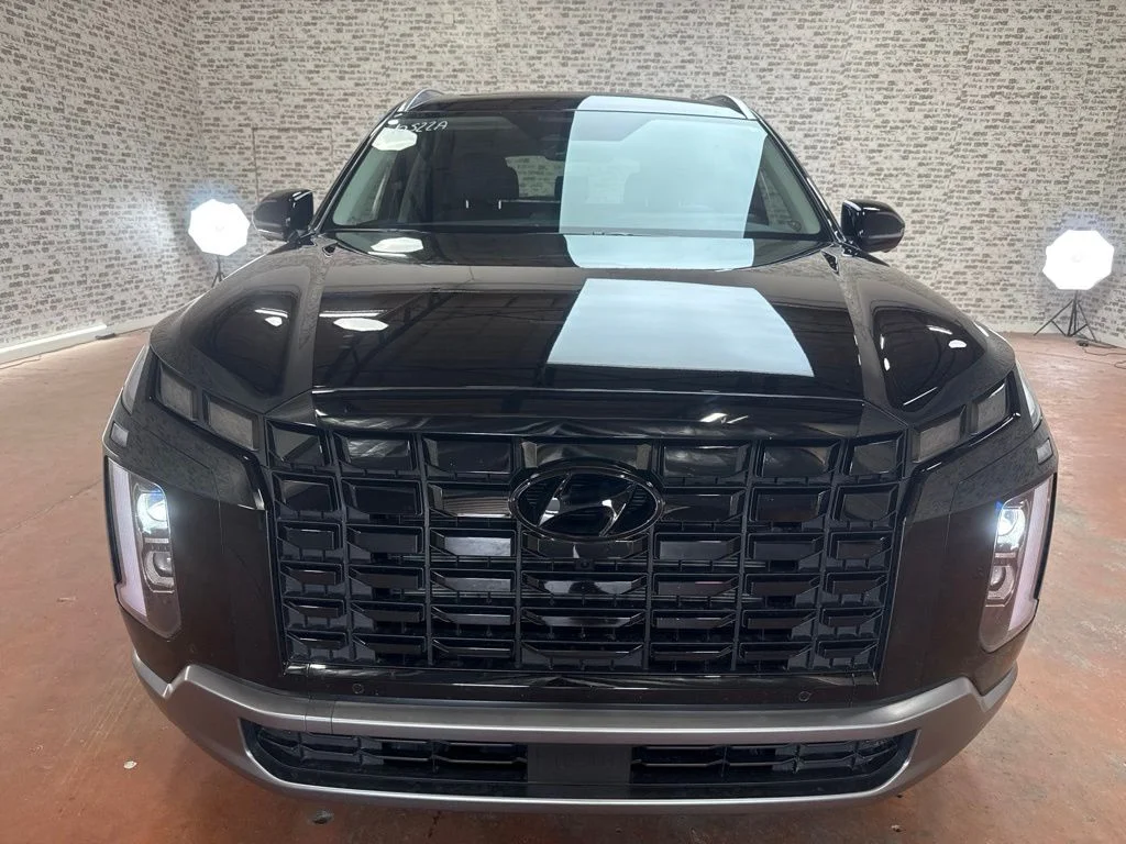 Used 2025 Abyss Black Pearl Hyundai SEL Premium image 2