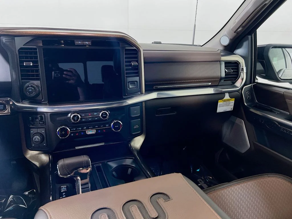 New 2026 Agate Black Metallic Ford King Ranch image 28