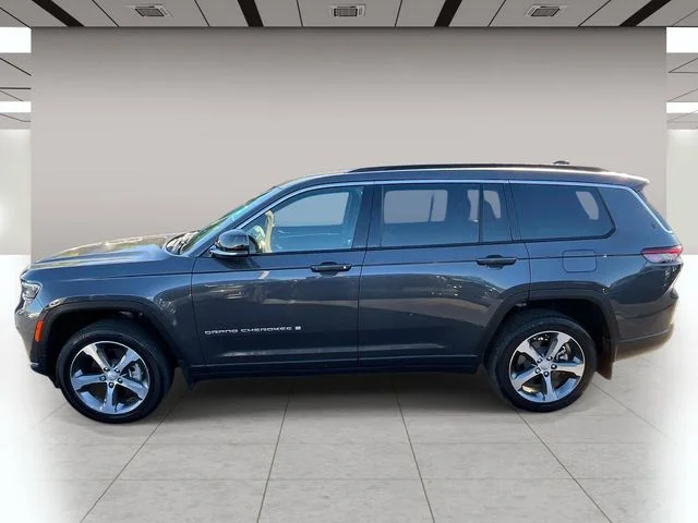 New 2025 Baltic Gray Metallic Clear-Coat Exterior Paint Jeep Limited image 7
