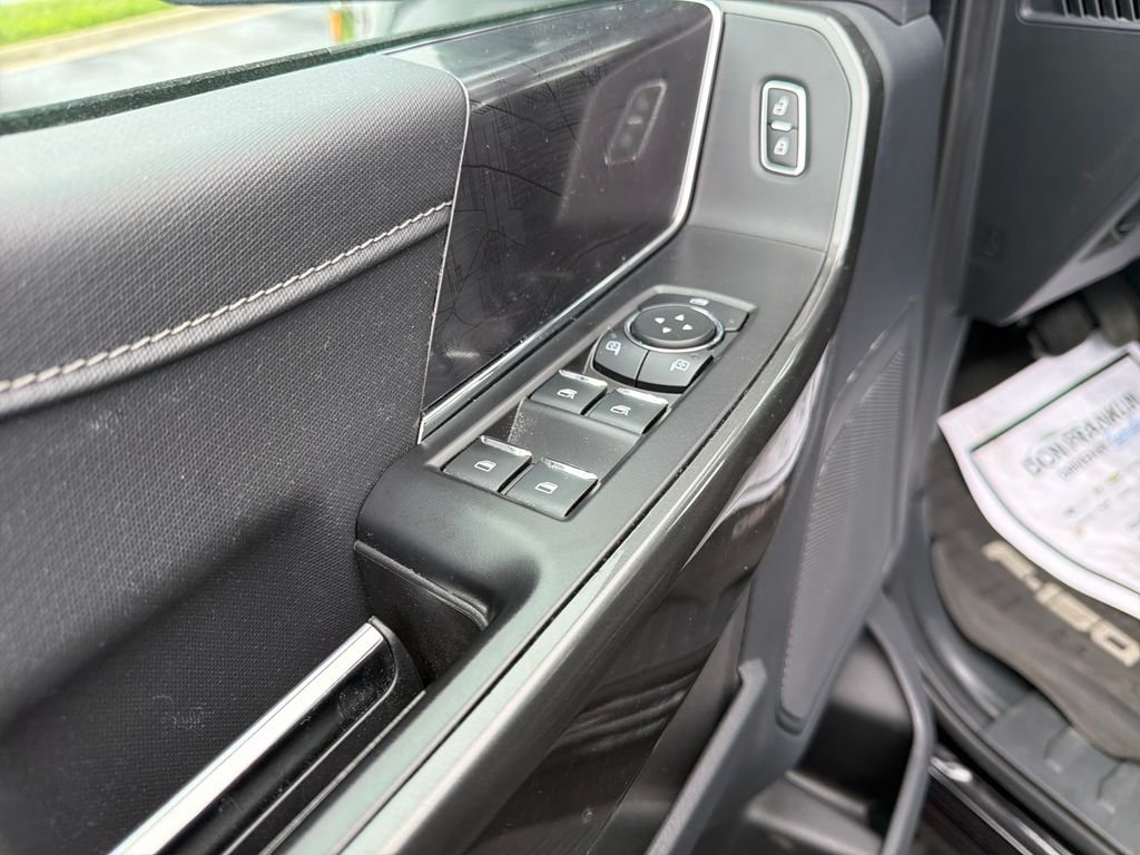 Used 2023 Black Ford XLT image 13