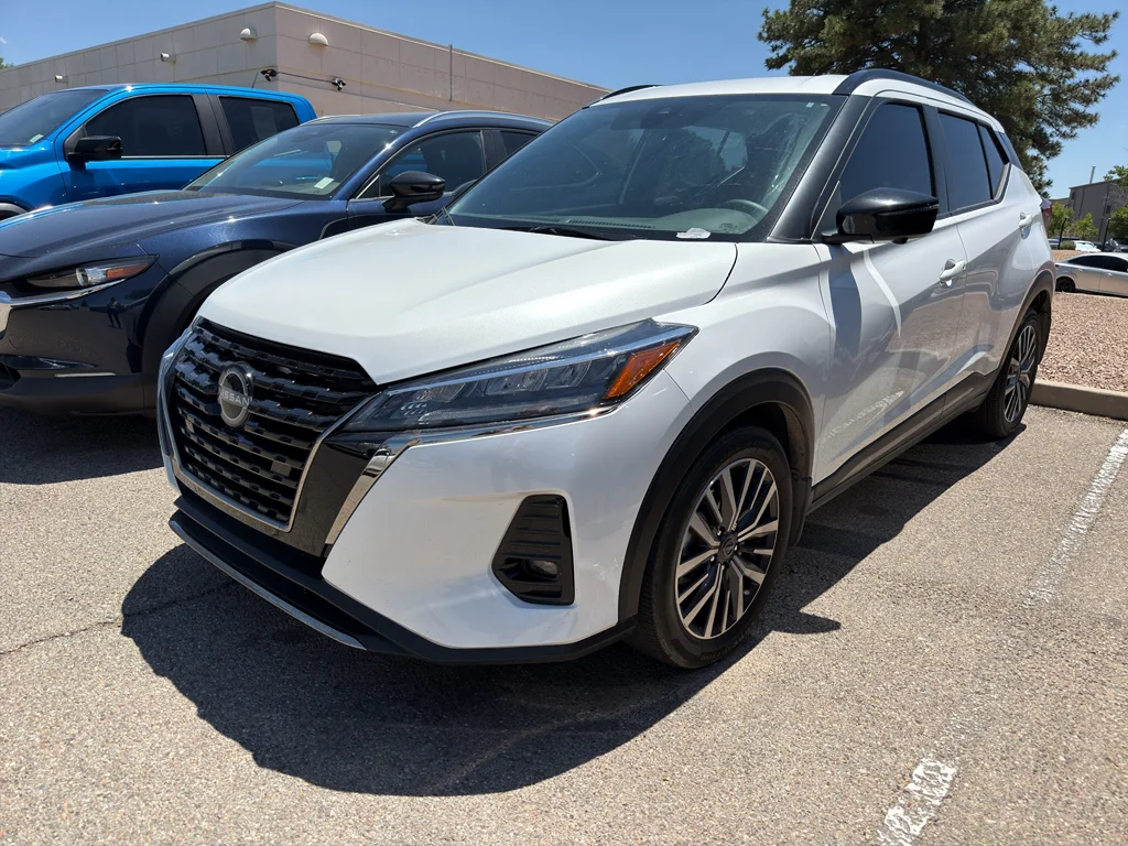 Used 2023 Qac - Aspen White Tr Nissan SR image 1
