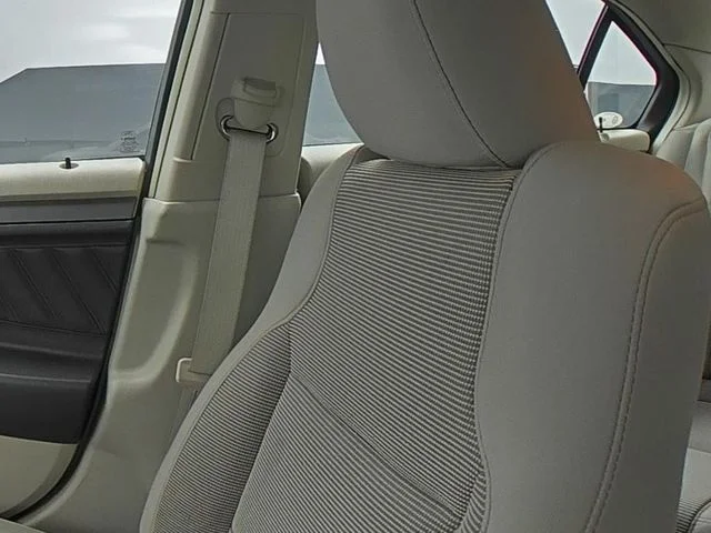 Used 2010  Ford SEL image 39