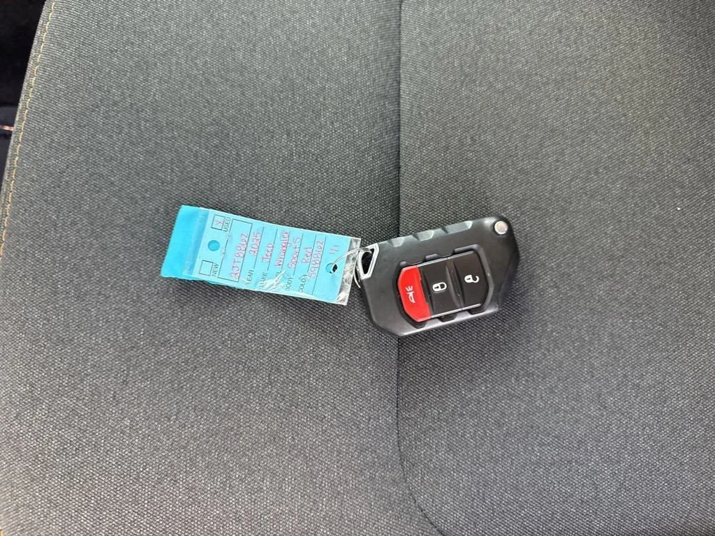 Used 2025 Red Jeep Sport S image 29