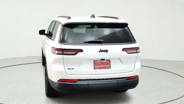 New 2026 Bright White Clear-Coat Exterior Paint Jeep Limited image 10