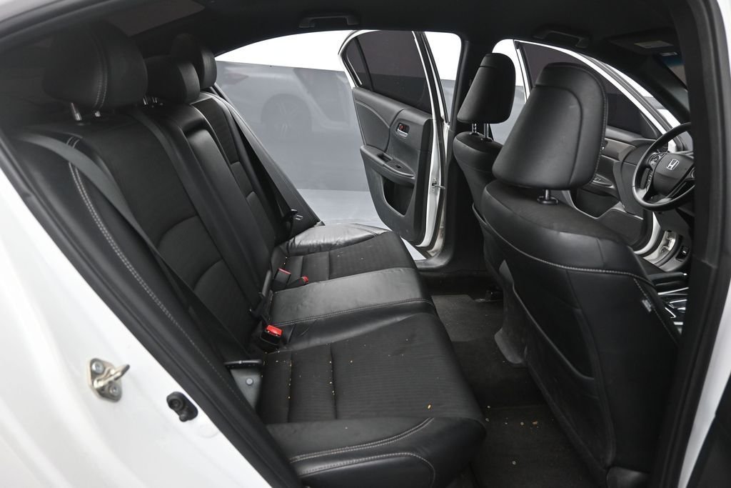 Used 2016  Honda Sport image 23