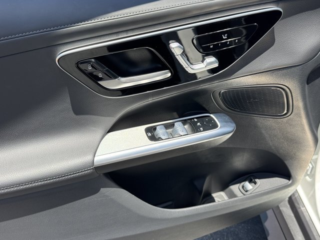 Certified Used 2025 Polar White Mercedes-Benz GLC 300 image 19