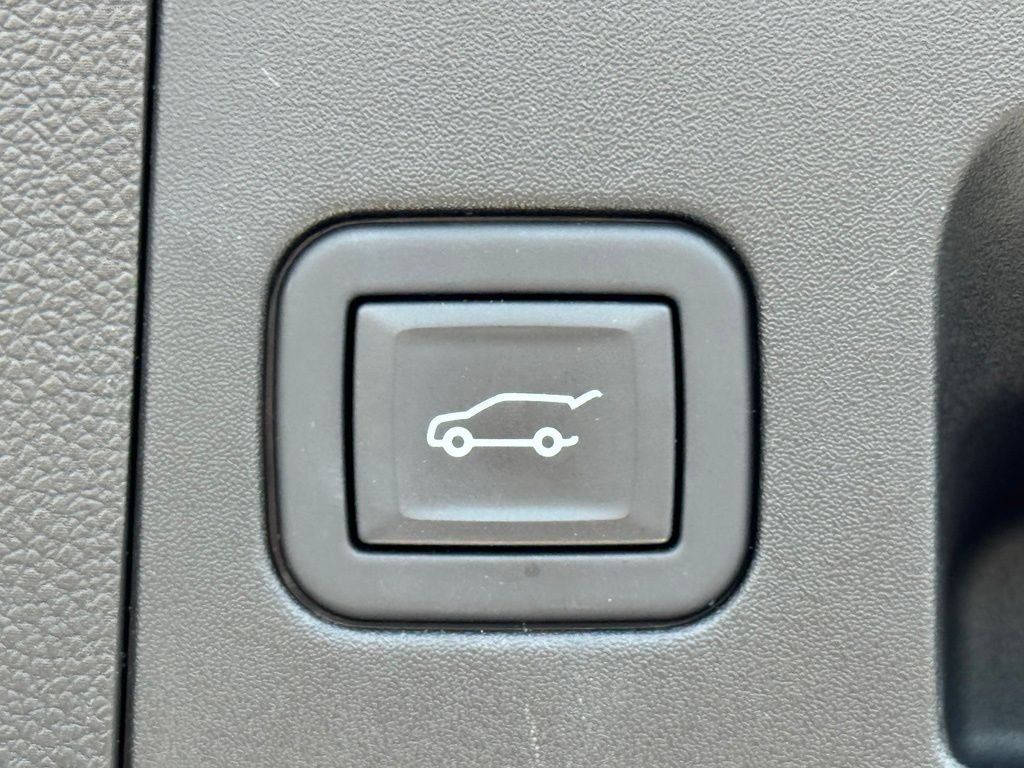 Used 2024 White Cadillac Sport image 37
