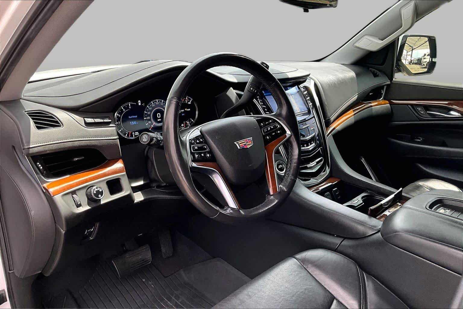 Used 2020 Crystal White Tricoat Cadillac Premium Luxury image 17