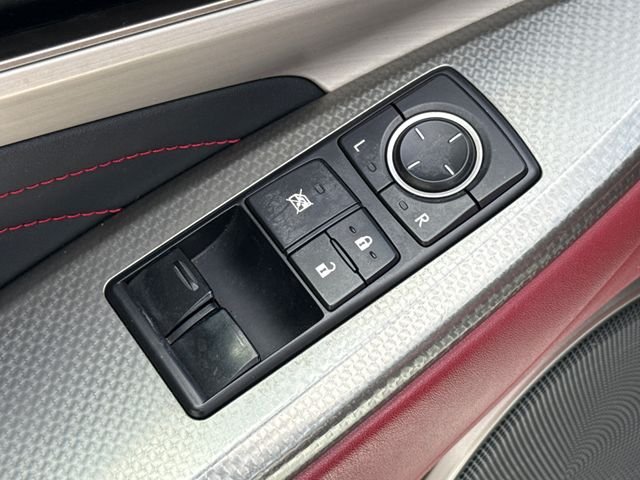Used 2015 White Lexus 350 image 18