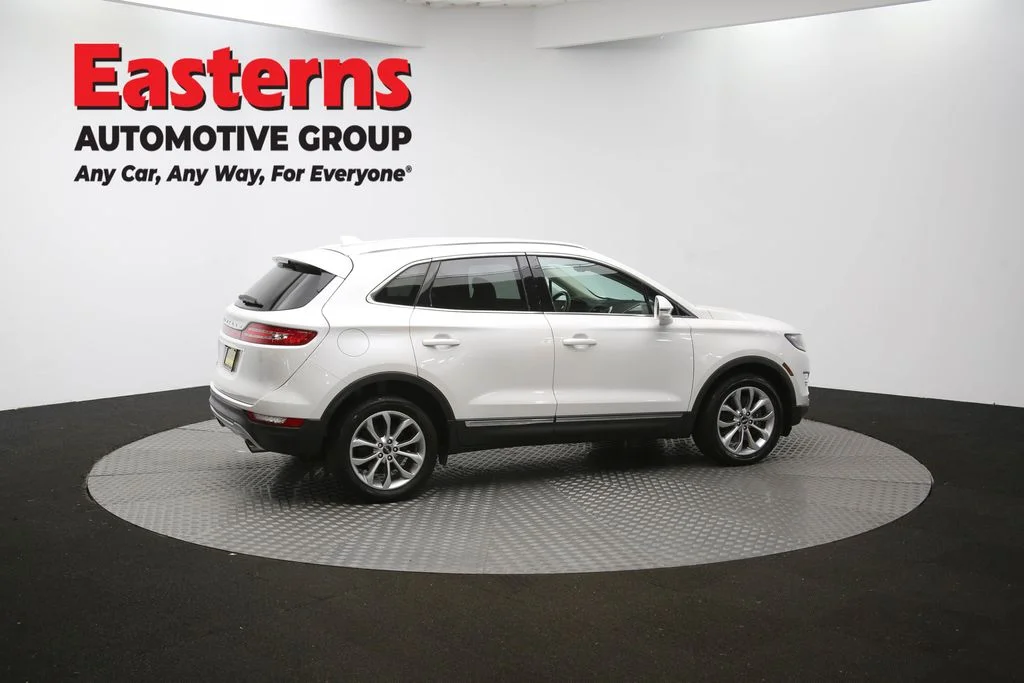 Used 2019 White Lincoln Select image 42