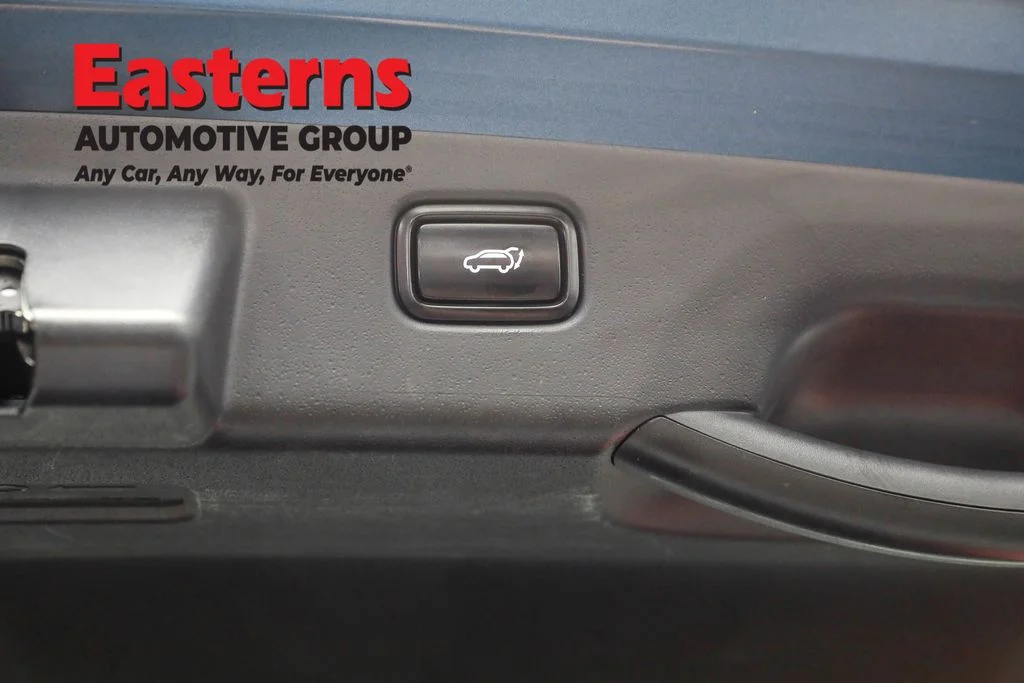 Used 2023 Blue Kia Wave image 22