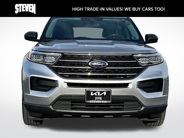 Used 2023 Silver Ford XLT image 2