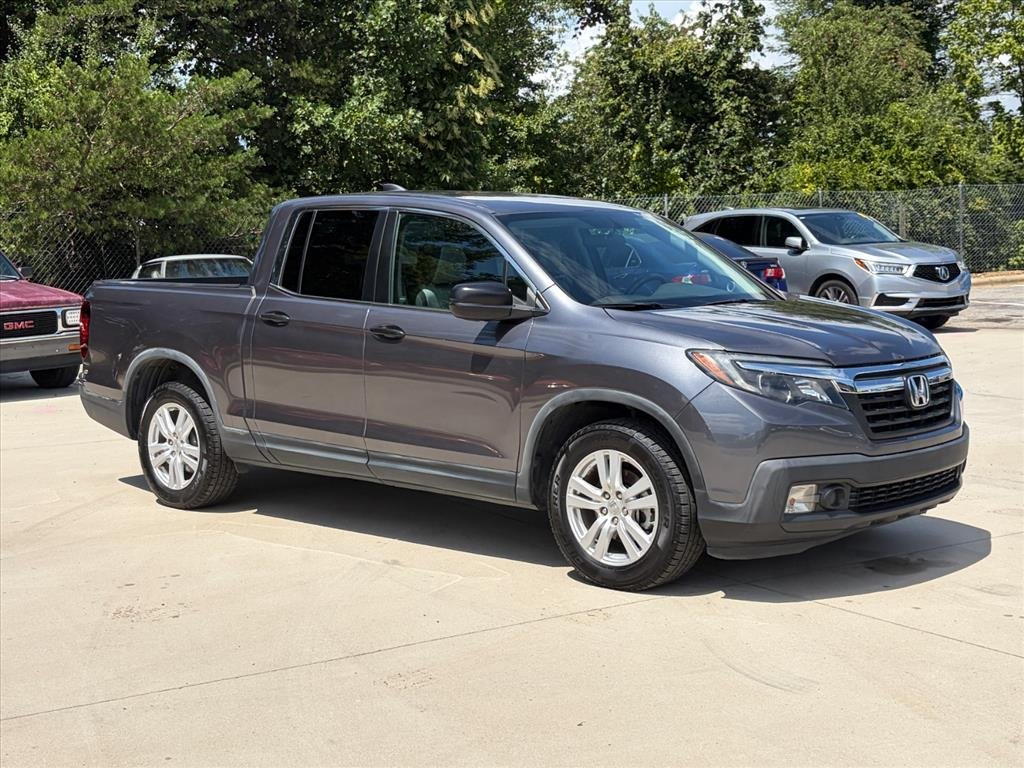 Used 2017 Modern Steel Metallic Honda RT image 2