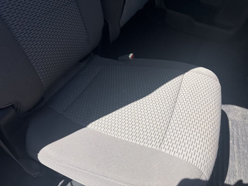 Used 2018 Silver Ford XLT image 35