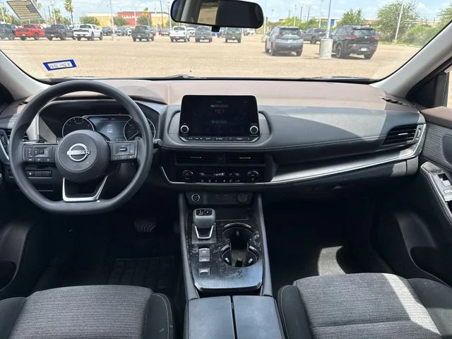 Used 2023 Blue Nissan SV image 13