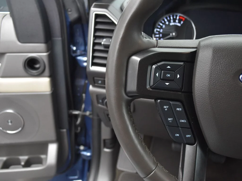 Used 2020 Blue Ford Limited image 9