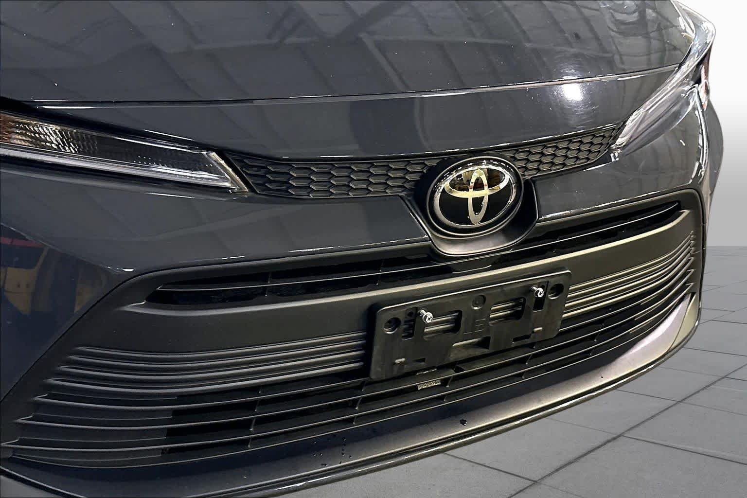 Used 2024 Underground Toyota LE image 28
