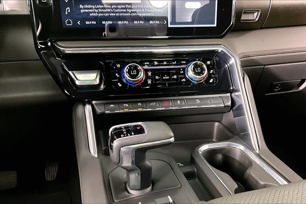 Used 2025 Sterling Metallic GMC Denali image 9