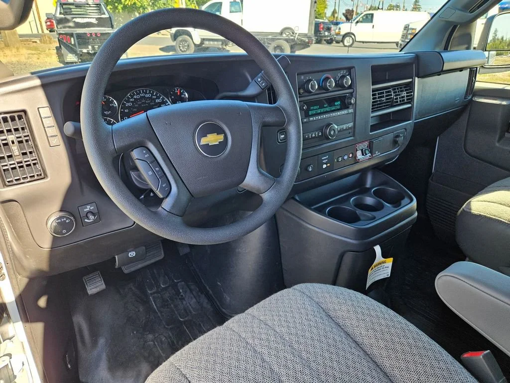 2025 Chevrolet Express Cargo Work Van - Photo 13