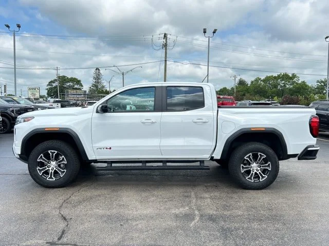 Used 2023 White GMC AT4 image 6