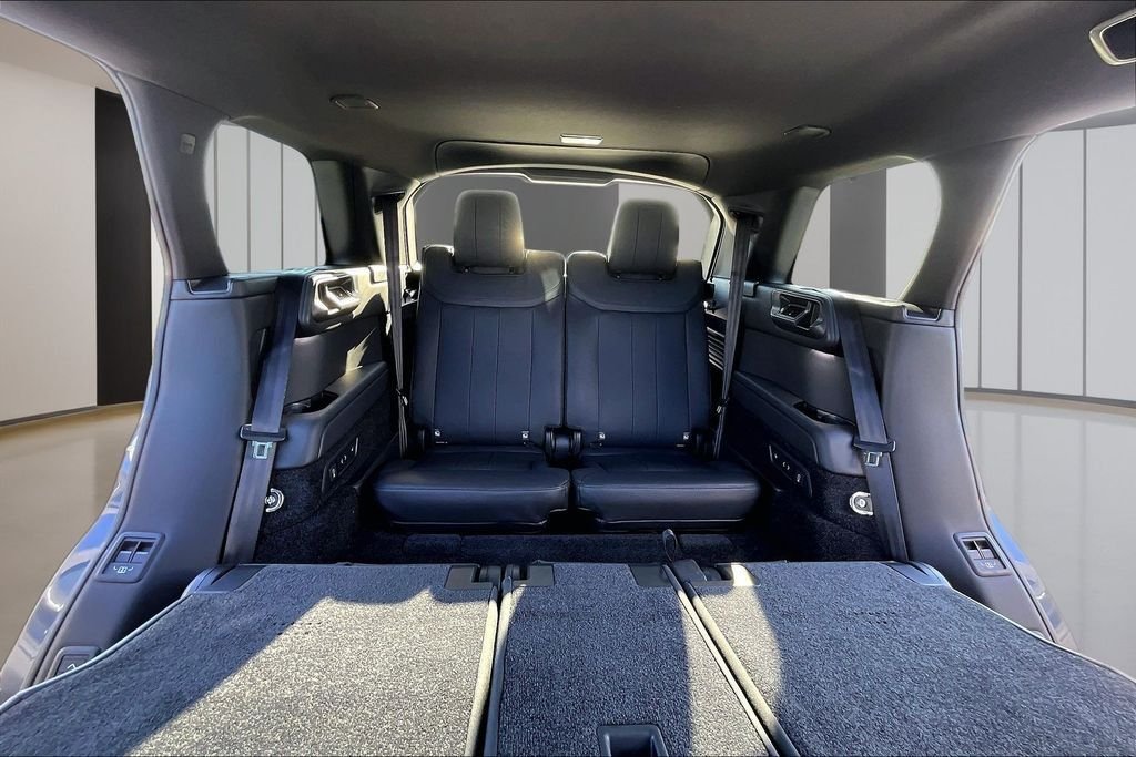 New 2026 Varesine Blue LAND ROVER SE 7 Seats image 11