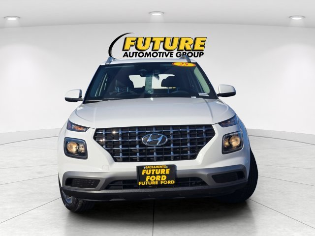 Used 2025 White Hyundai SEL image 2